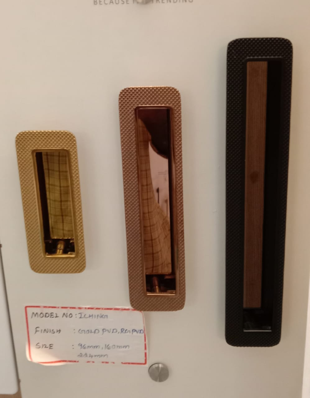 VINTAGE ICHING DOOR HANDLE